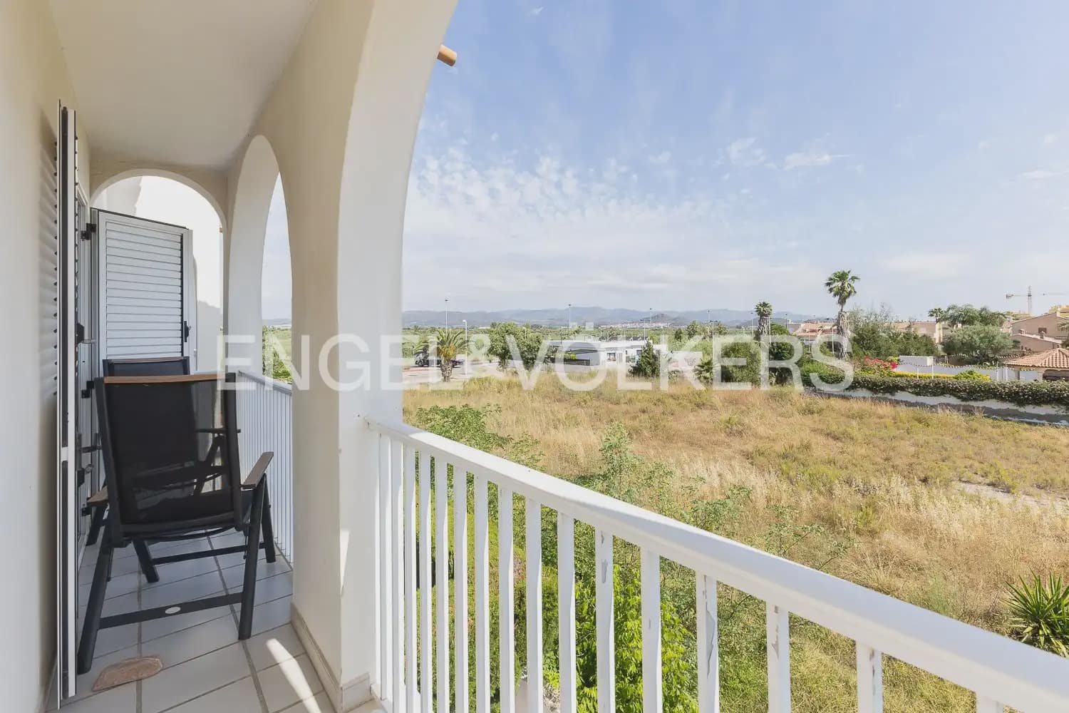 2 bedroom Flat for rent in Sagunto / Sagunt with garage - € 1,400 (Ref: 9897618)