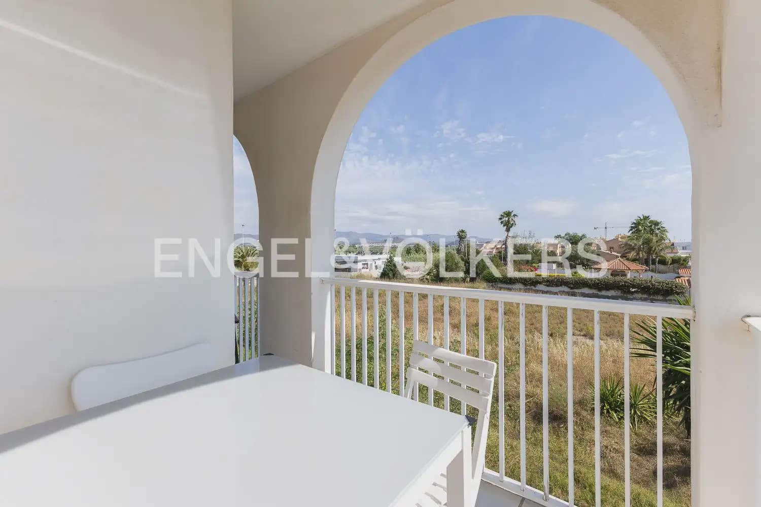 2 bedroom Flat for rent in Sagunto / Sagunt with garage - € 1,400 (Ref: 9897618)