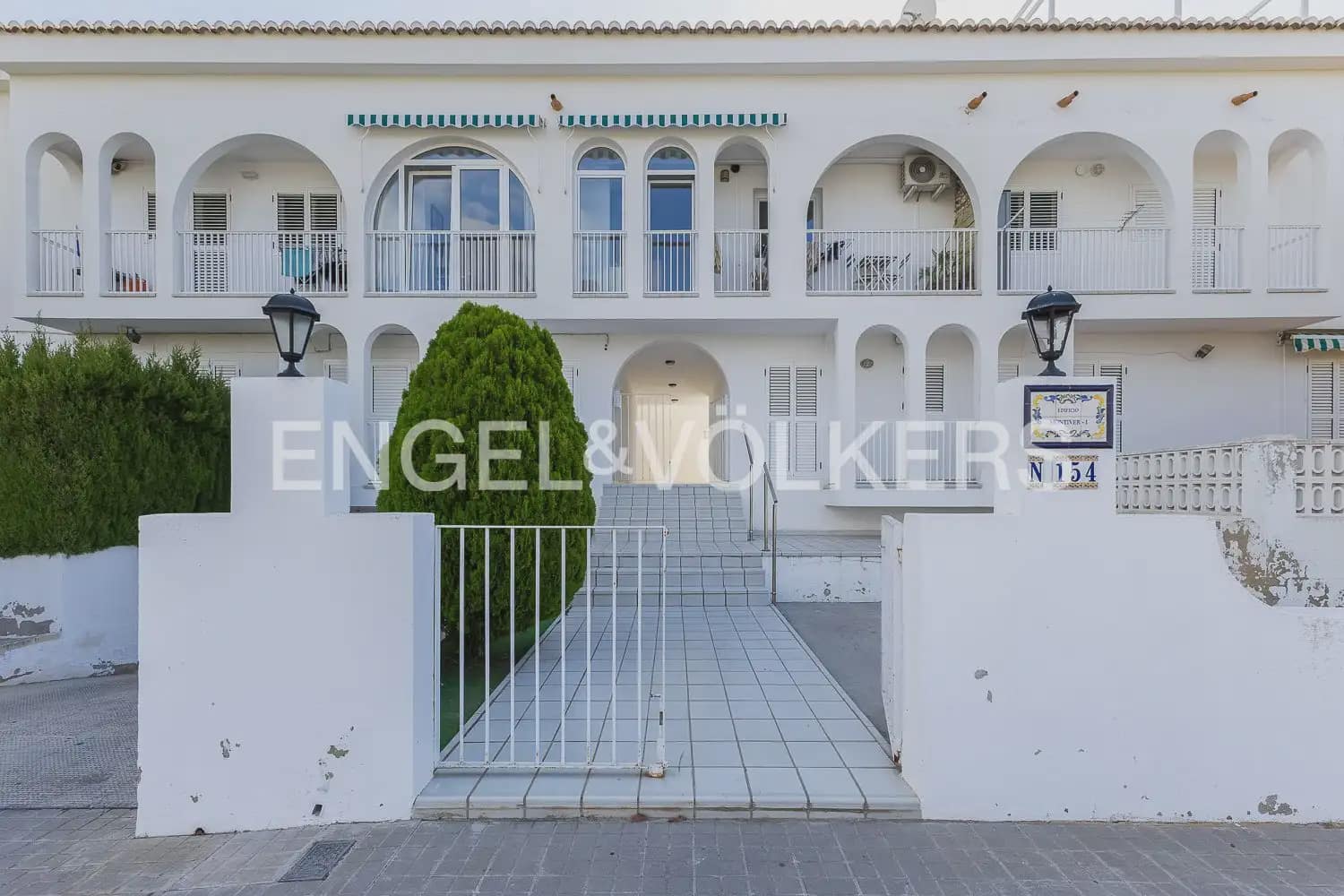 2 bedroom Flat for rent in Sagunto / Sagunt with garage - € 1,400 (Ref: 9897618)