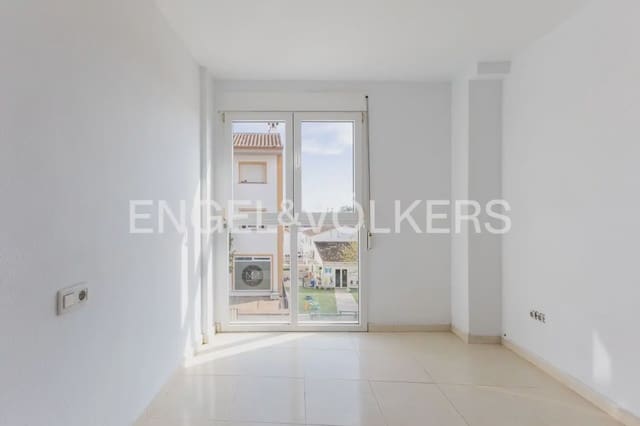 3 bedroom Flat for sale in Centro ciudad, Javea / Xàbia with garage - € 299,000 (Ref: 9897620)