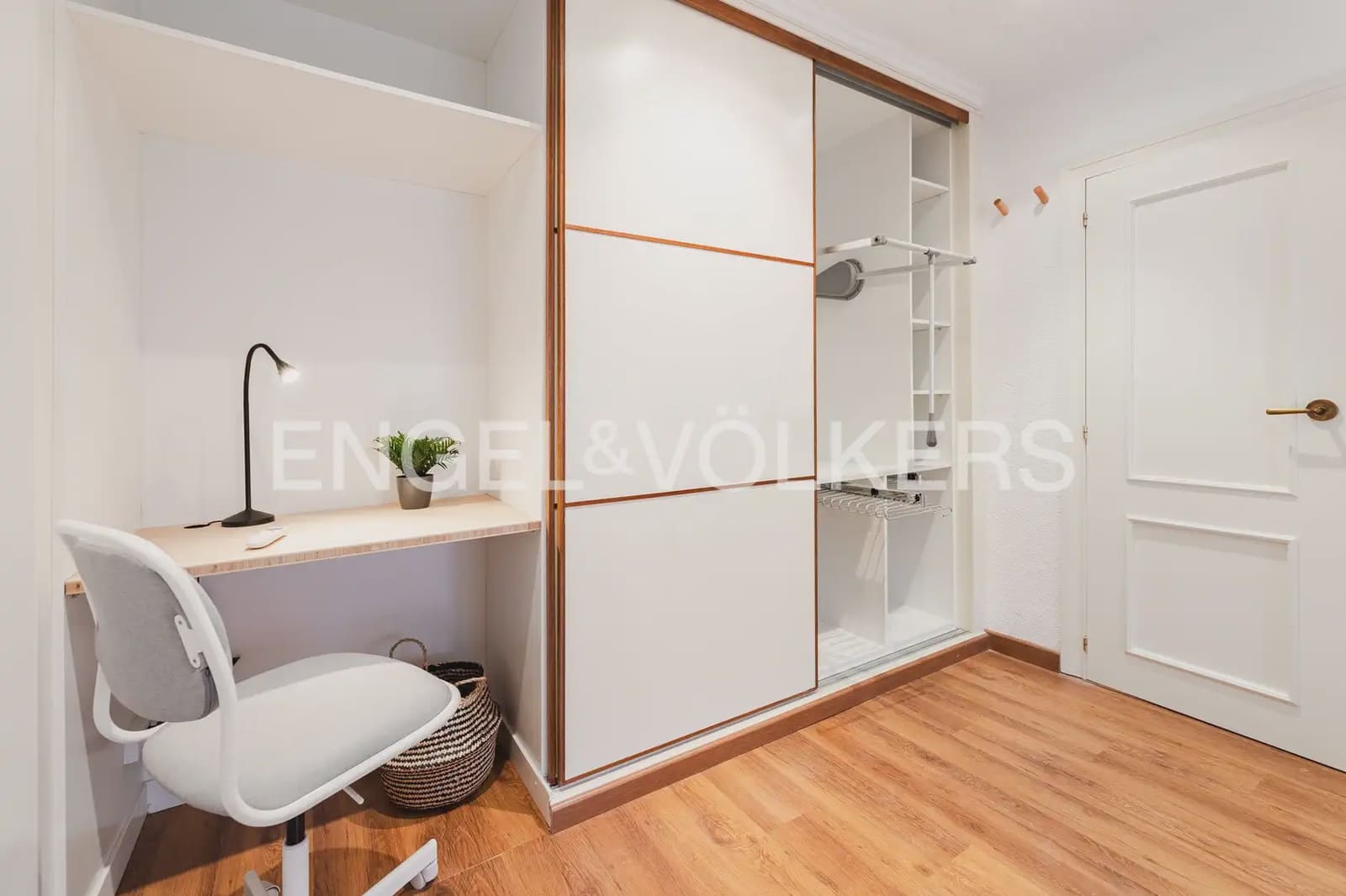 4 camera da letto Appartamento da affittare in Valencia citta - 2.000 € (Rif: 9897621)