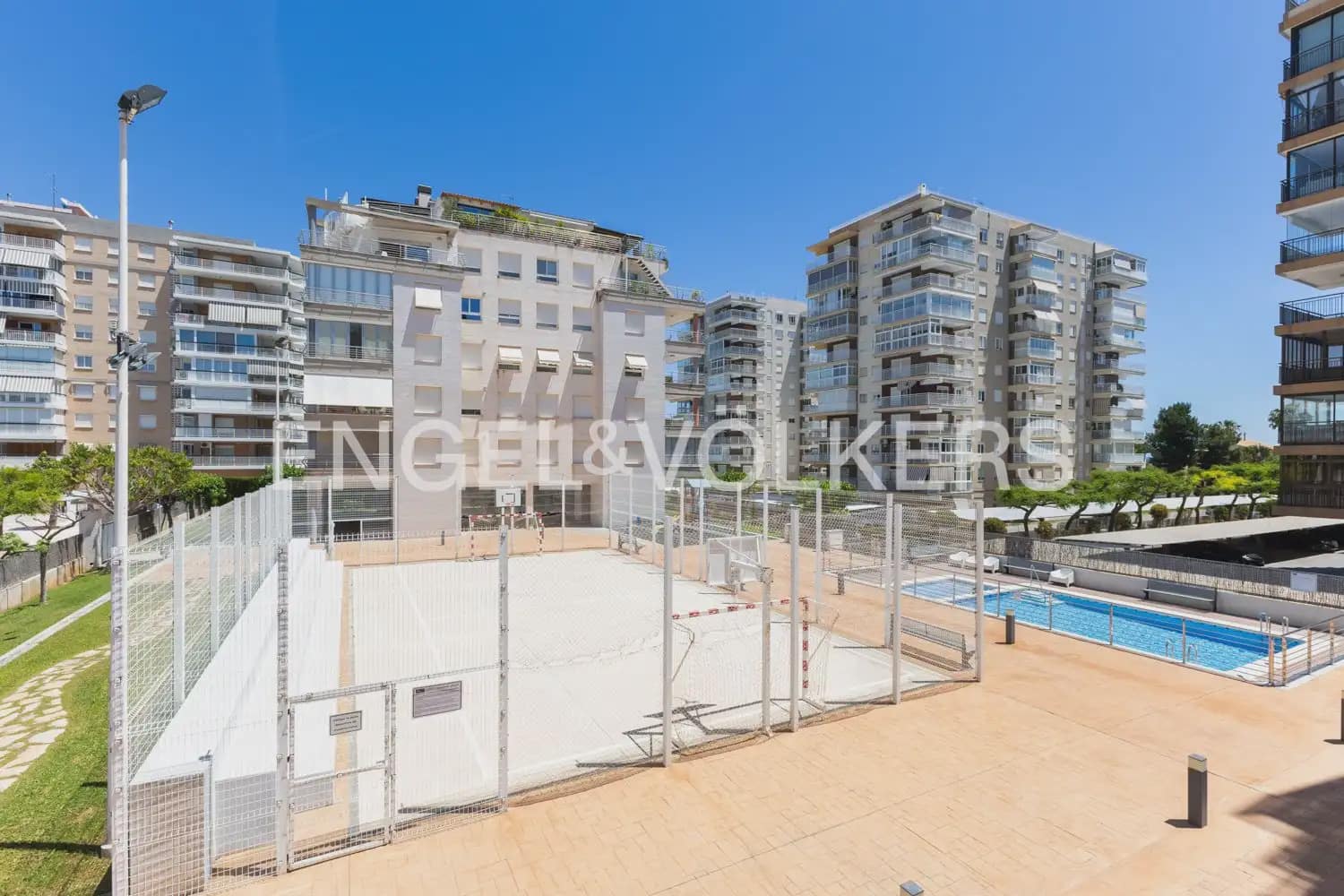 2 soveværelse Lejlighed til salg i Benicassim med garage - € 450.000 (Ref: 9897622)