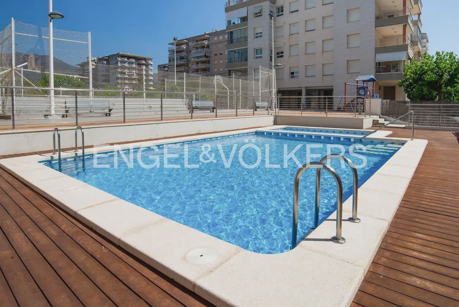 2 soveværelse Lejlighed til salg i Benicassim med garage - € 450.000 (Ref: 9897622)
