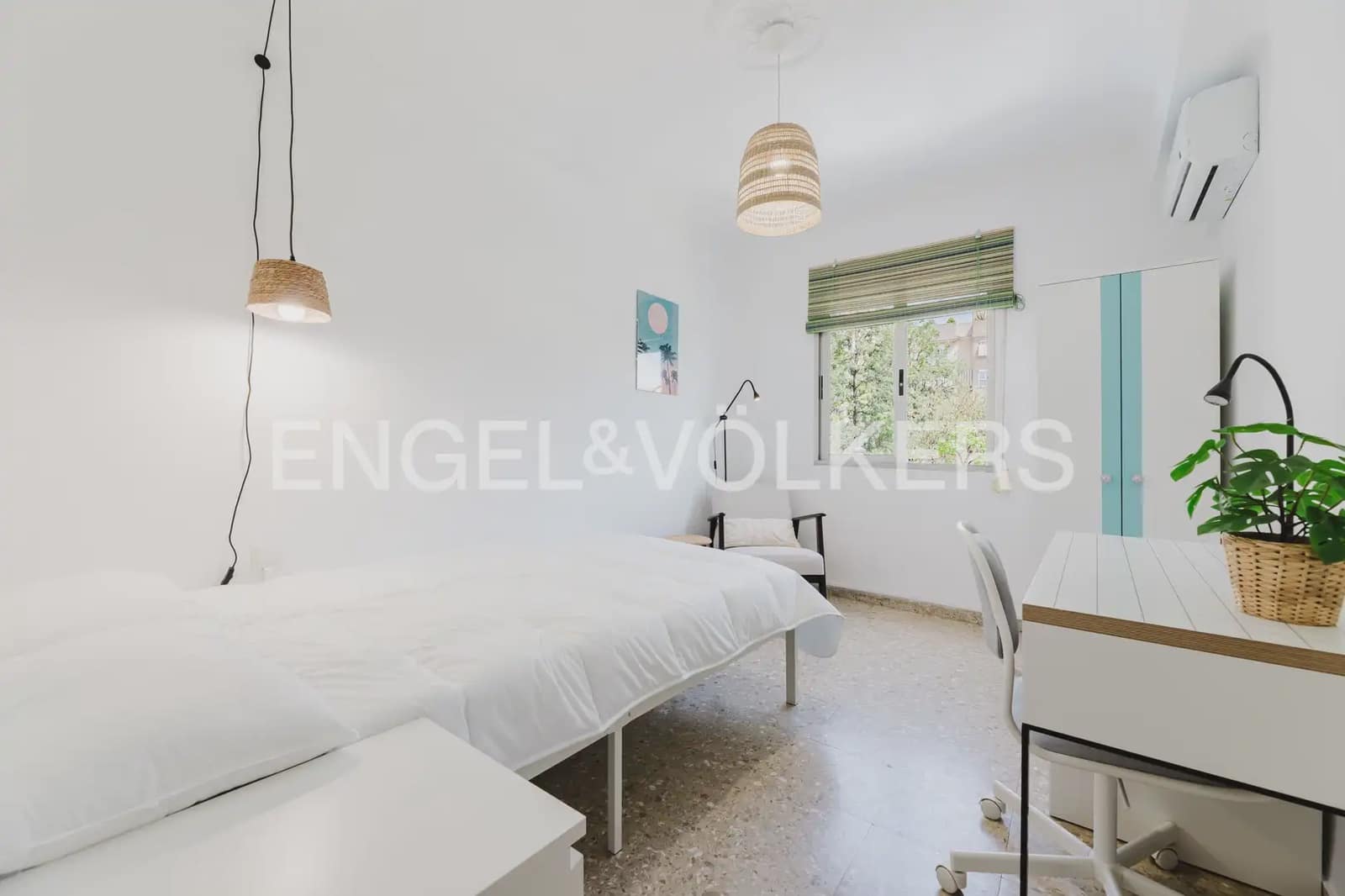 4 slaapkamer Flat te huur in Valencia stad - € 2.000 (Ref: 9897623)
