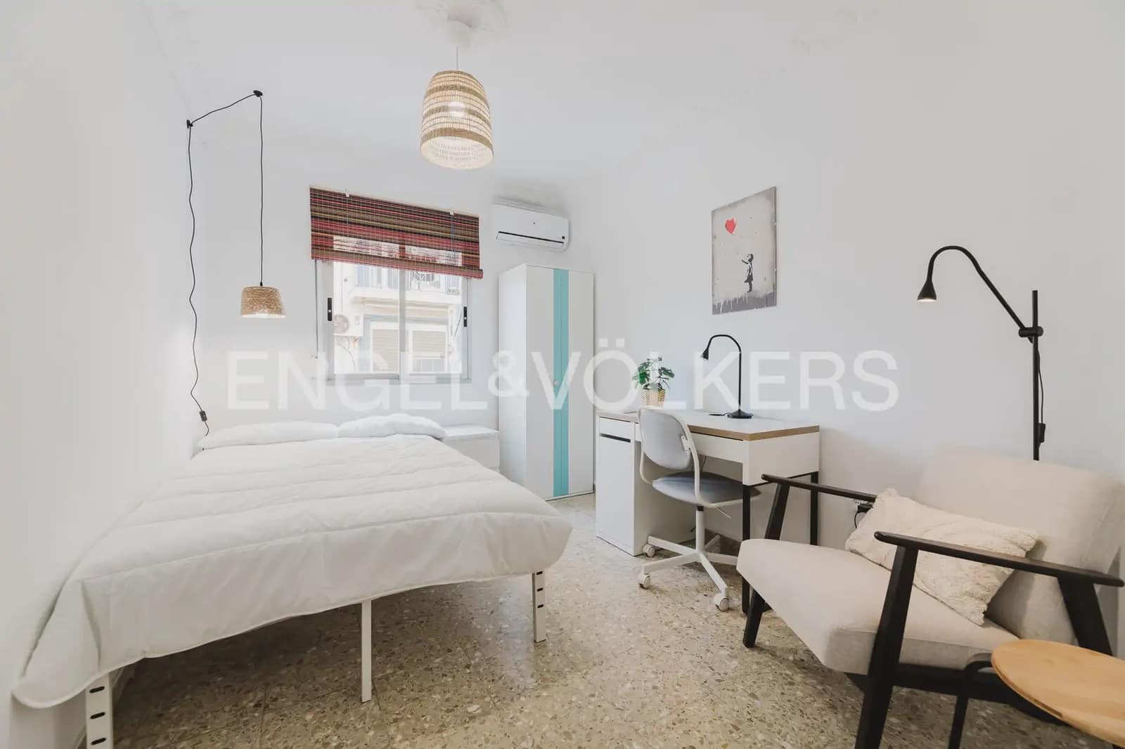 4 slaapkamer Flat te huur in Valencia stad - € 2.000 (Ref: 9897623)
