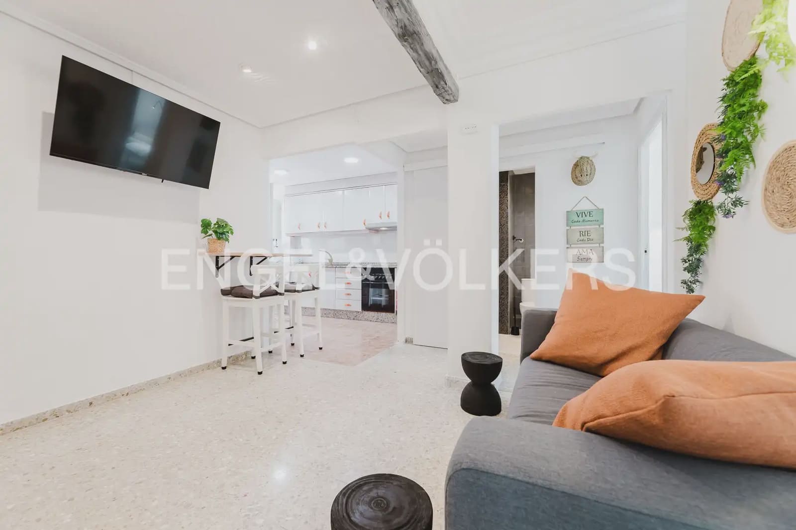 4 slaapkamer Flat te huur in Valencia stad - € 2.000 (Ref: 9897623)