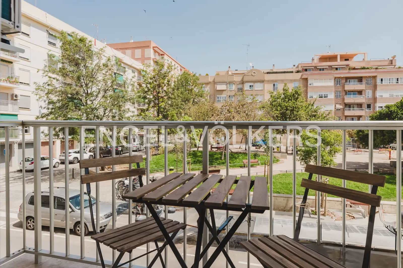 4 slaapkamer Flat te huur in Valencia stad - € 2.000 (Ref: 9897623)