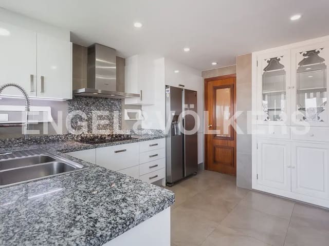 4 quarto Apartamento para arrendar em Jaume Roig, Valência cidade com garagem - 2 300 € (Ref: 9897624)