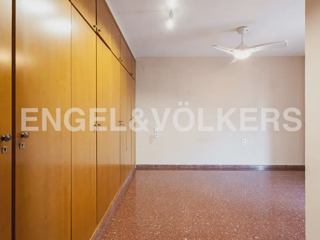 4 quarto Apartamento para arrendar em Valencia cidade com garagem - 2 300 € (Ref: 9897624)