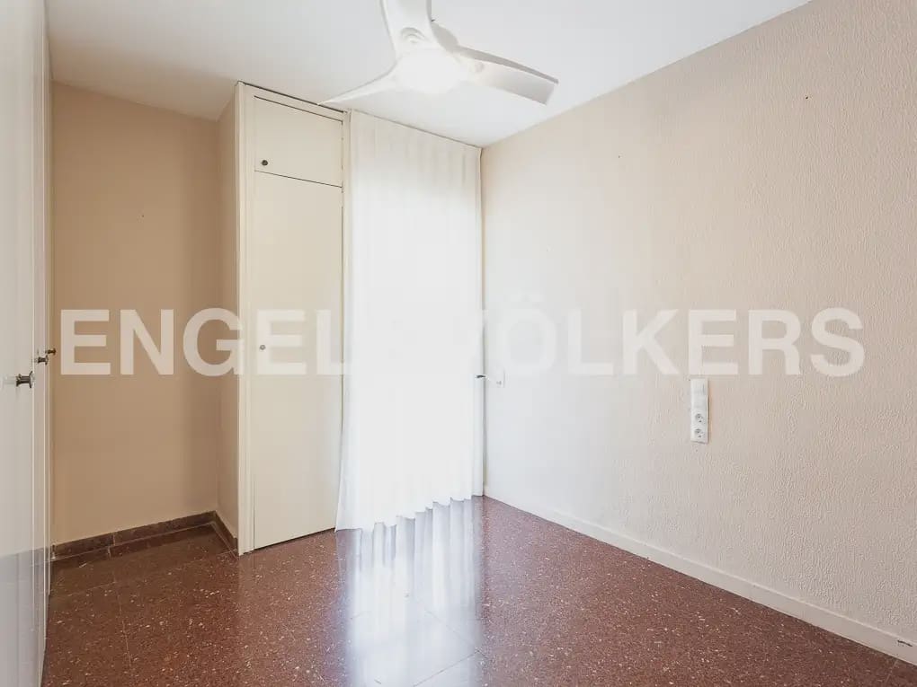 4 quarto Apartamento para arrendar em Valencia cidade com garagem - 2 300 € (Ref: 9897624)