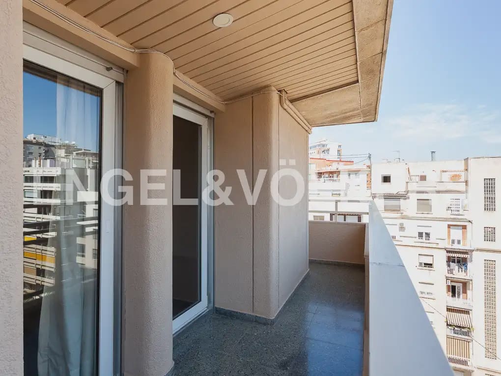 4 quarto Apartamento para arrendar em Valencia cidade com garagem - 2 300 € (Ref: 9897624)