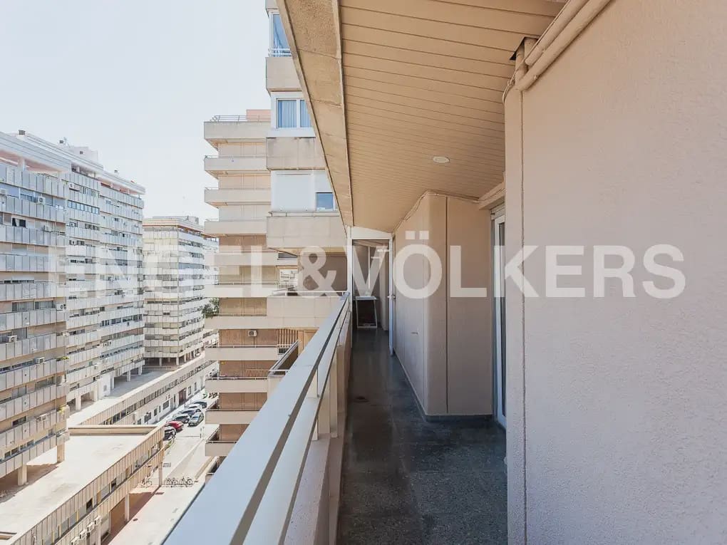 4 quarto Apartamento para arrendar em Valencia cidade com garagem - 2 300 € (Ref: 9897624)