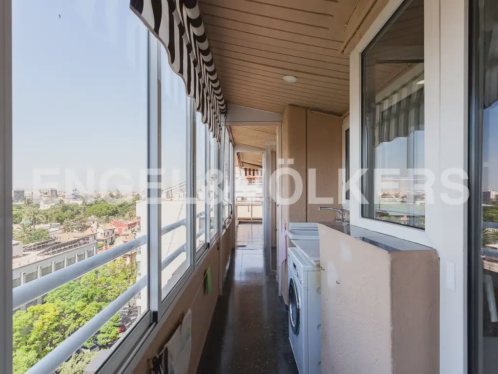 4 quarto Apartamento para arrendar em Valencia cidade com garagem - 2 300 € (Ref: 9897624)
