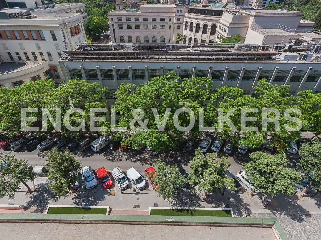 4 quarto Apartamento para arrendar em Valencia cidade com garagem - 2 300 € (Ref: 9897624)