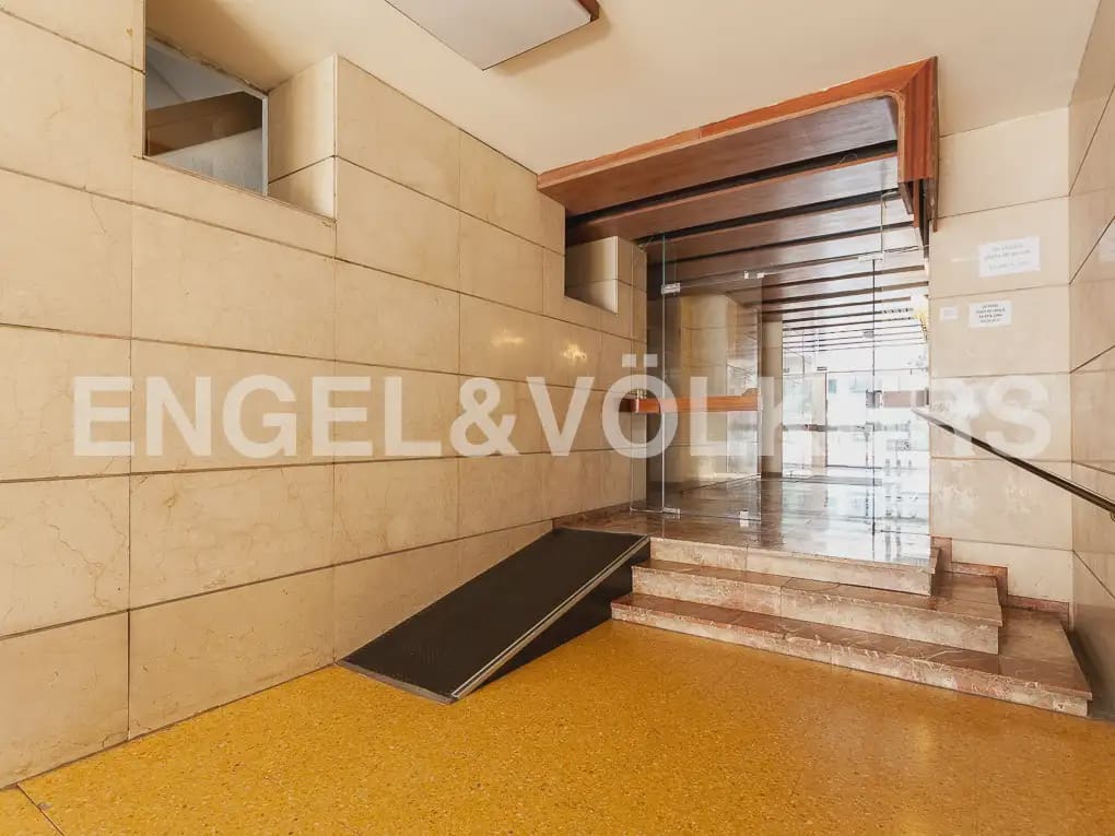 4 quarto Apartamento para arrendar em Valencia cidade com garagem - 2 300 € (Ref: 9897624)