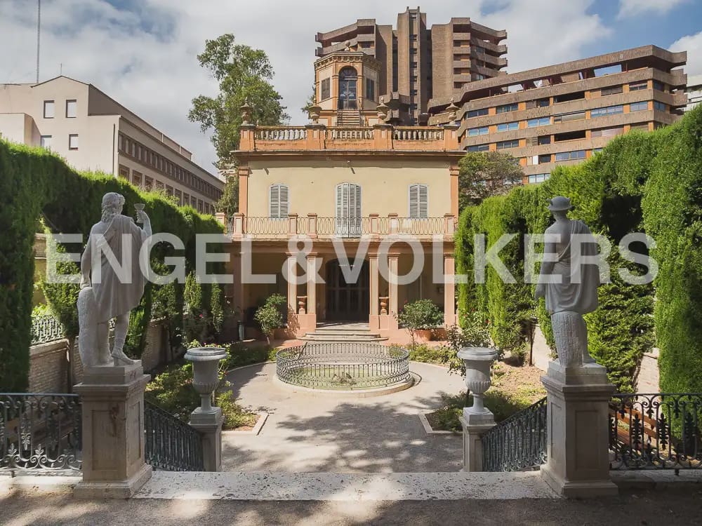 4 quarto Apartamento para arrendar em Valencia cidade com garagem - 2 300 € (Ref: 9897624)