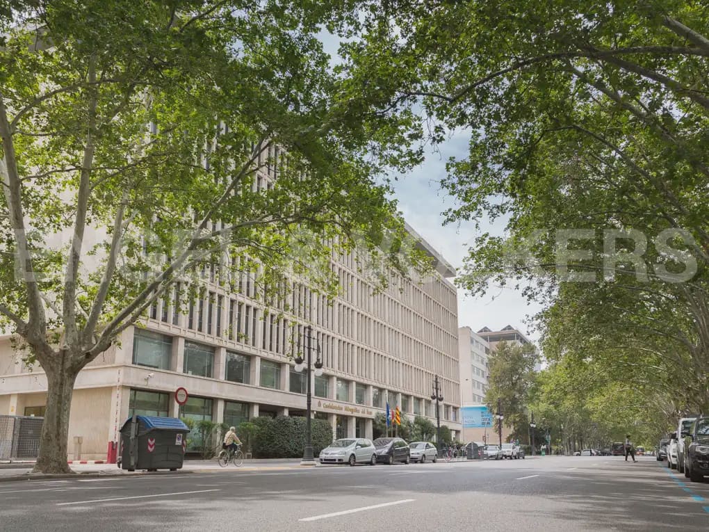 4 quarto Apartamento para arrendar em Valencia cidade com garagem - 2 300 € (Ref: 9897624)