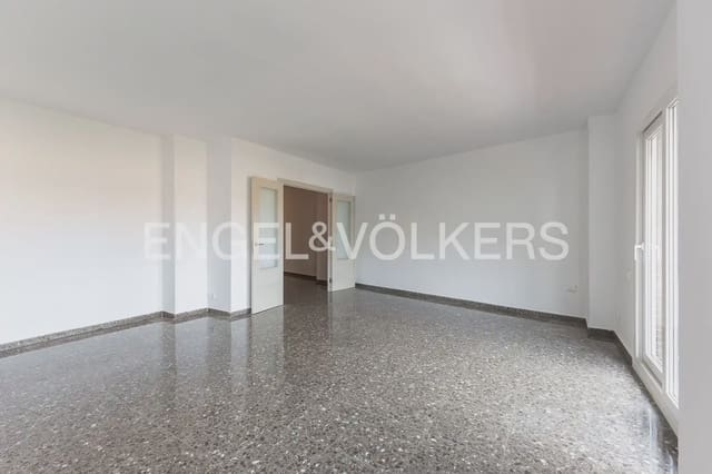 4 sovrum Lägenhet att hyra i La Petxina, Valencia stad - 1 850 € (Ref: 9897626)