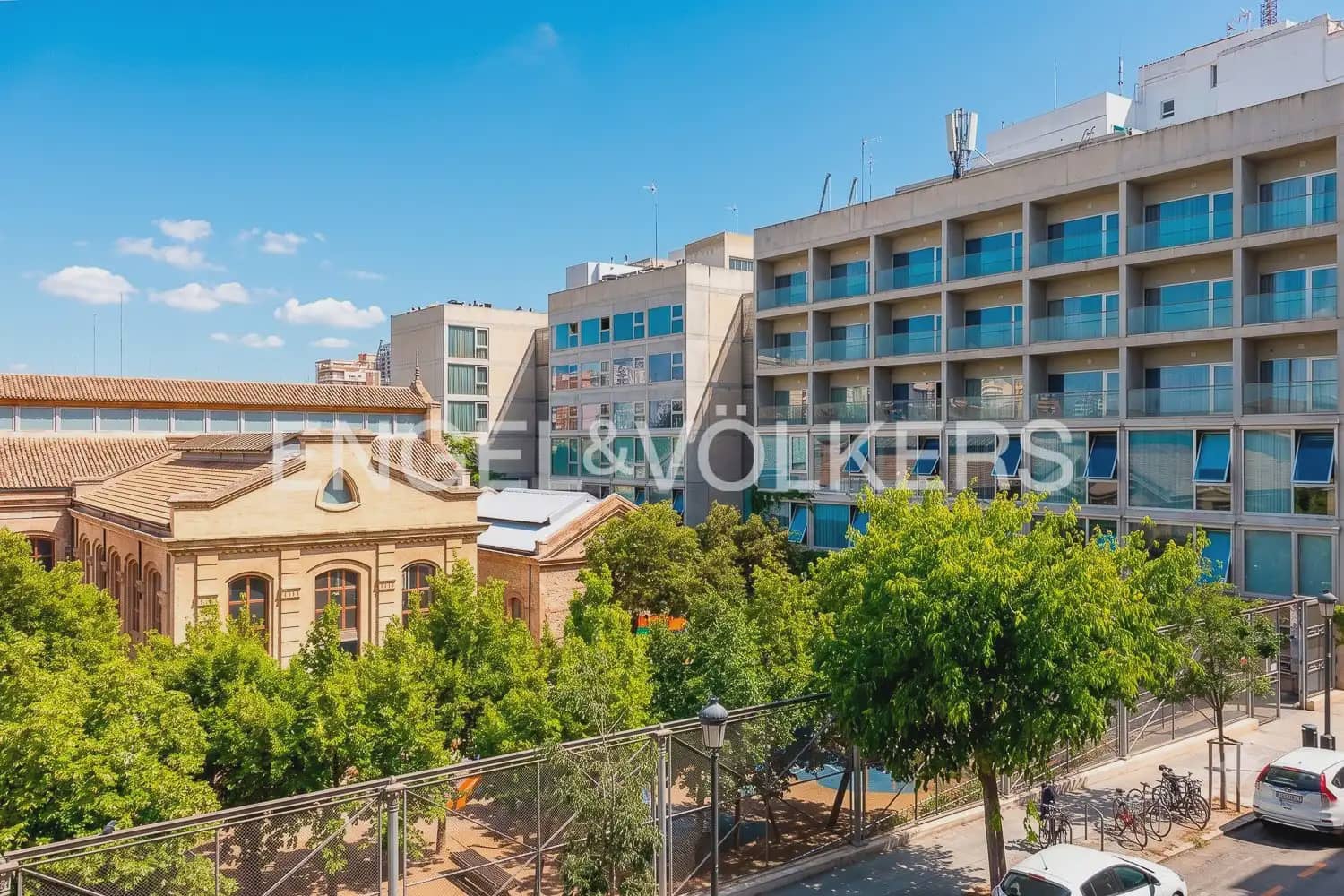 4 sovrum Lägenhet att hyra i Valencia stad - 1 850 € (Ref: 9897626)