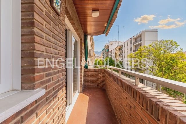 4 sovrum Lägenhet att hyra i La Petxina, Valencia stad - 1 850 € (Ref: 9897626)