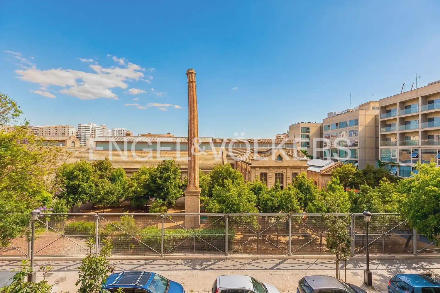 4 sovrum Lägenhet att hyra i Valencia stad - 1 850 € (Ref: 9897626)