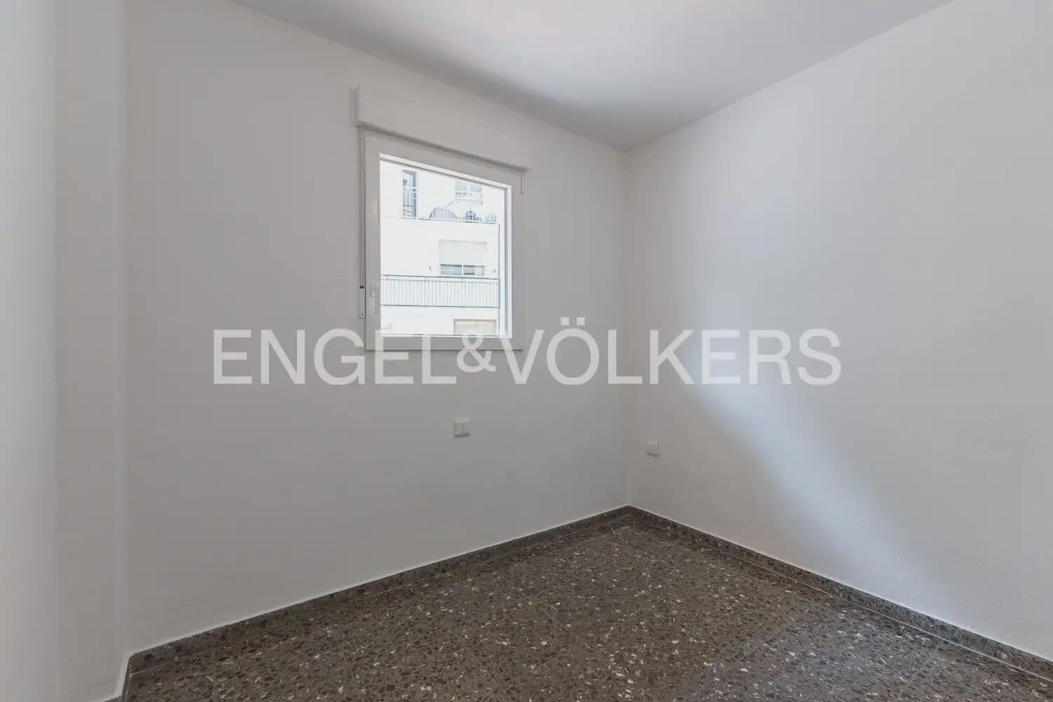 4 sovrum Lägenhet att hyra i Valencia stad - 1 850 € (Ref: 9897626)