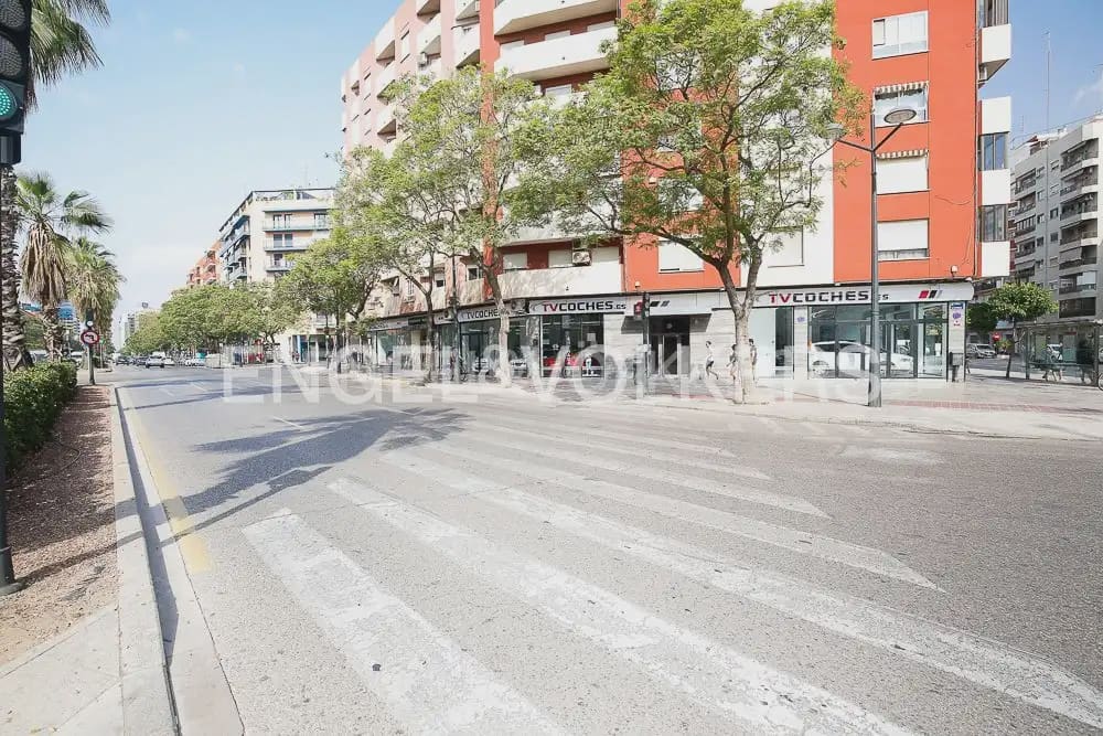 4 makuuhuone Asunto vuokrattavana paikassa Valencia kaupunki - 2 000 € (Ref: 9897630)