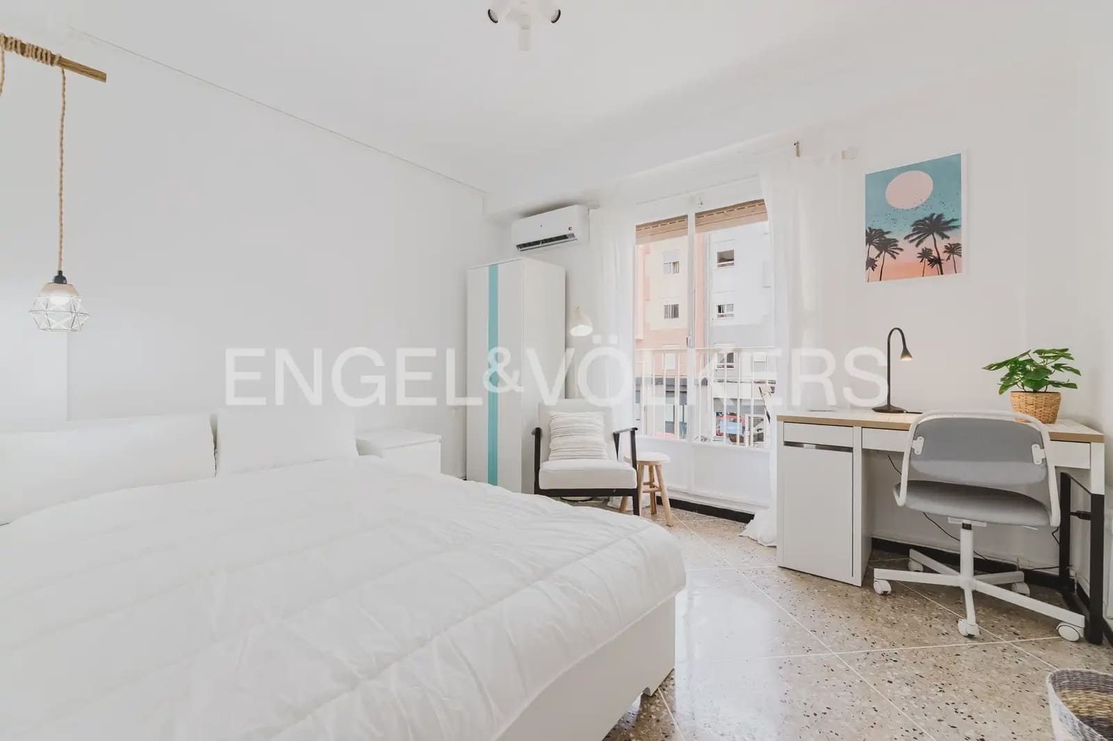 4 makuuhuone Asunto vuokrattavana paikassa Valencia kaupunki - 2 000 € (Ref: 9897630)