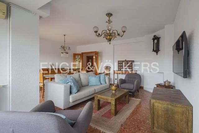 5 slaapkamer Flat te koop in La Vega Baixa, Valencia stad met garage - € 620.000 (Ref: 9897633)