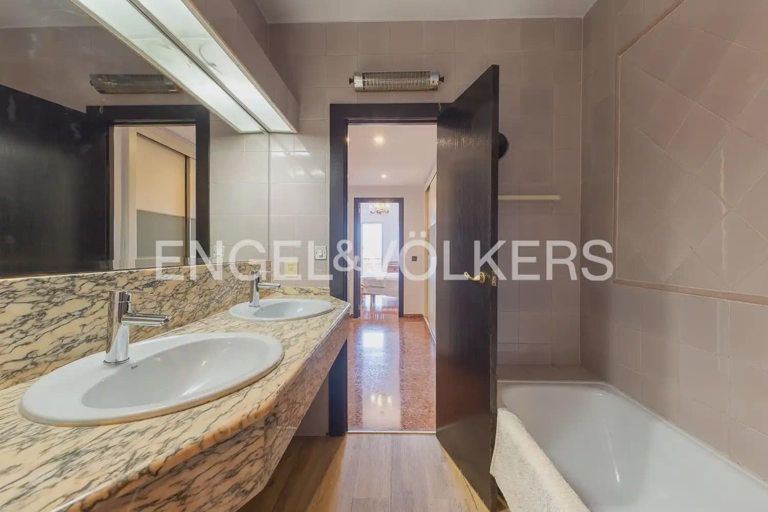 5 quarto Apartamento para venda em Valencia cidade com garagem - 620 000 € (Ref: 9897633)
