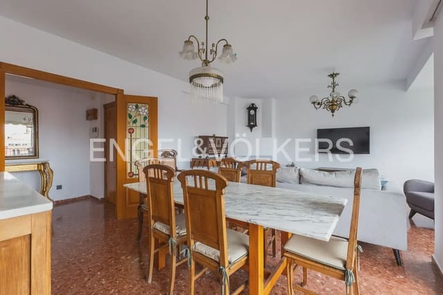 5 slaapkamer Flat te koop in La Vega Baixa, Valencia stad met garage - € 620.000 (Ref: 9897633)