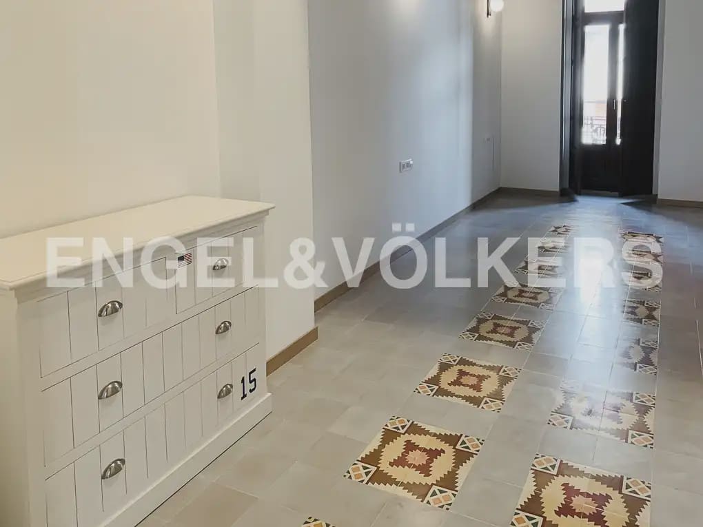 2 bedroom Flat for rent in Valencia city - € 1,350 (Ref: 9897634)