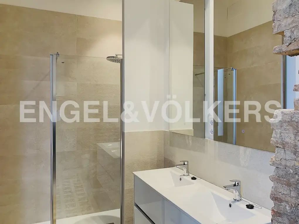 2 bedroom Flat for rent in Valencia city - € 1,350 (Ref: 9897634)