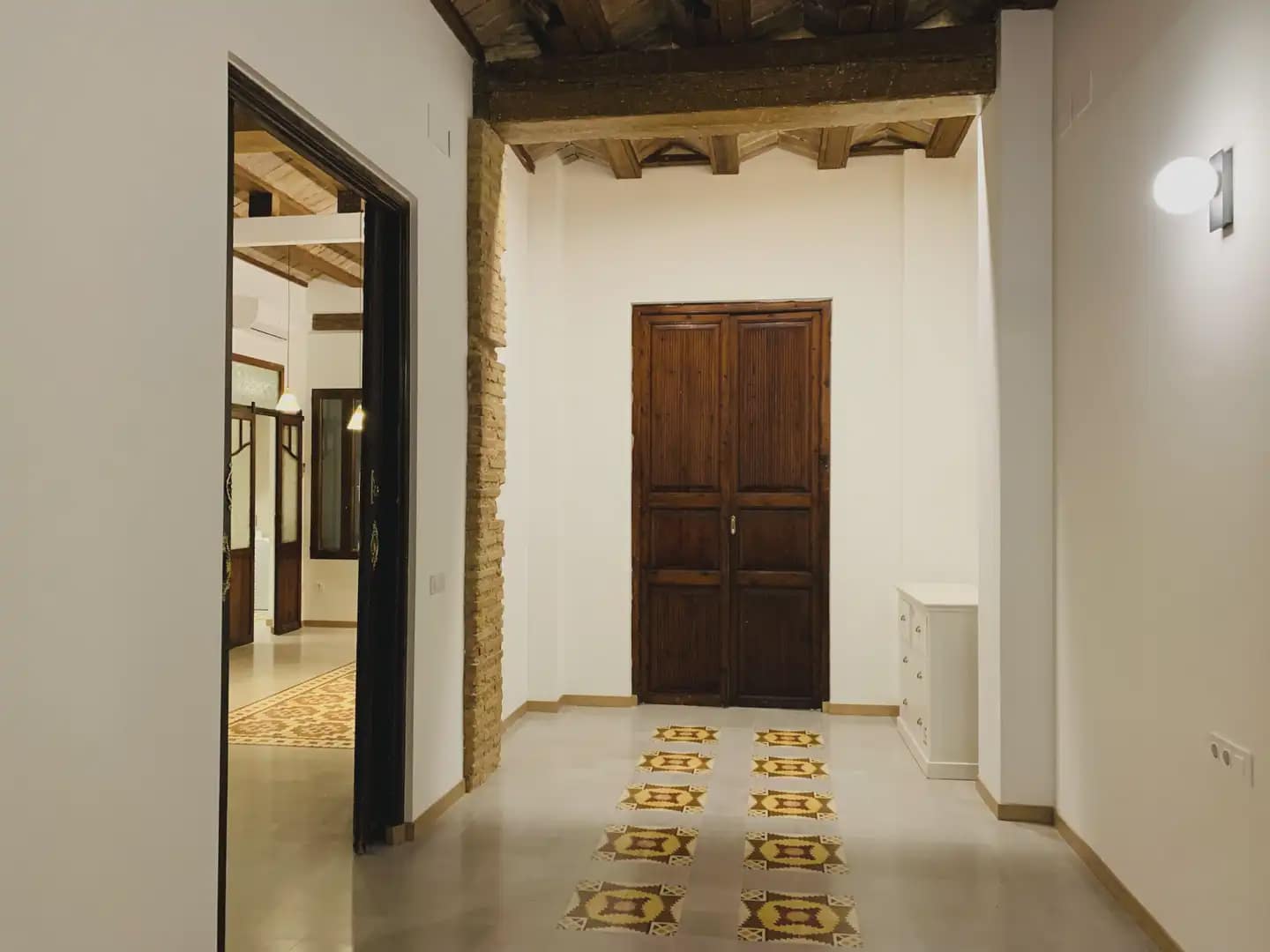 2 bedroom Flat for rent in Valencia city - € 1,350 (Ref: 9897634)
