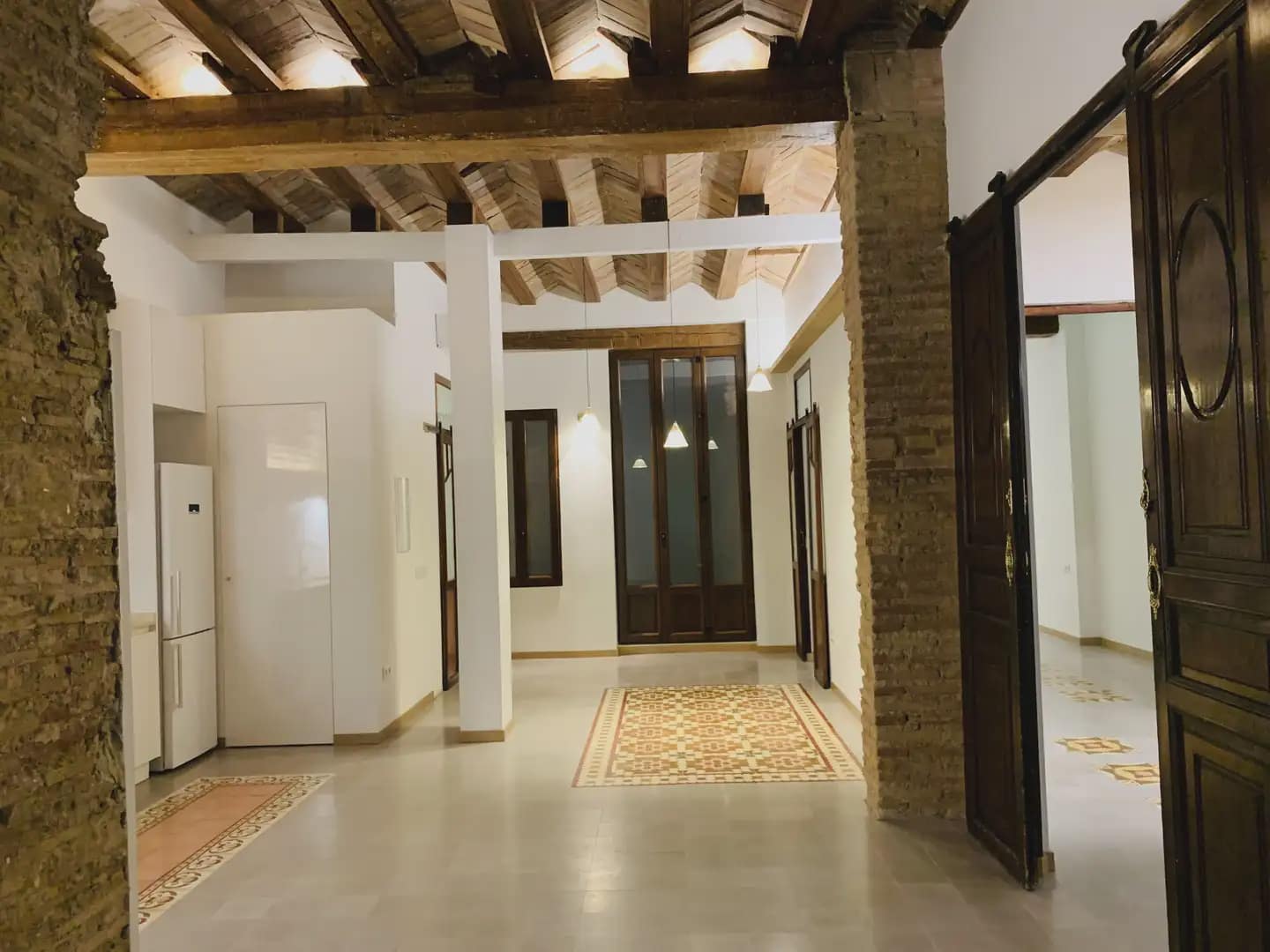 2 bedroom Flat for rent in Valencia city - € 1,350 (Ref: 9897634)