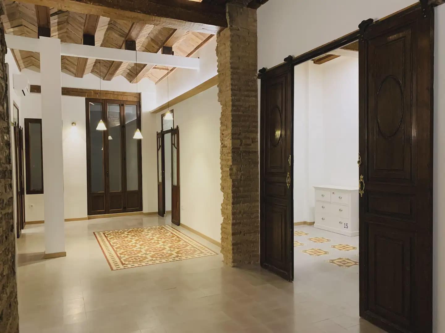2 bedroom Flat for rent in Valencia city - € 1,350 (Ref: 9897634)