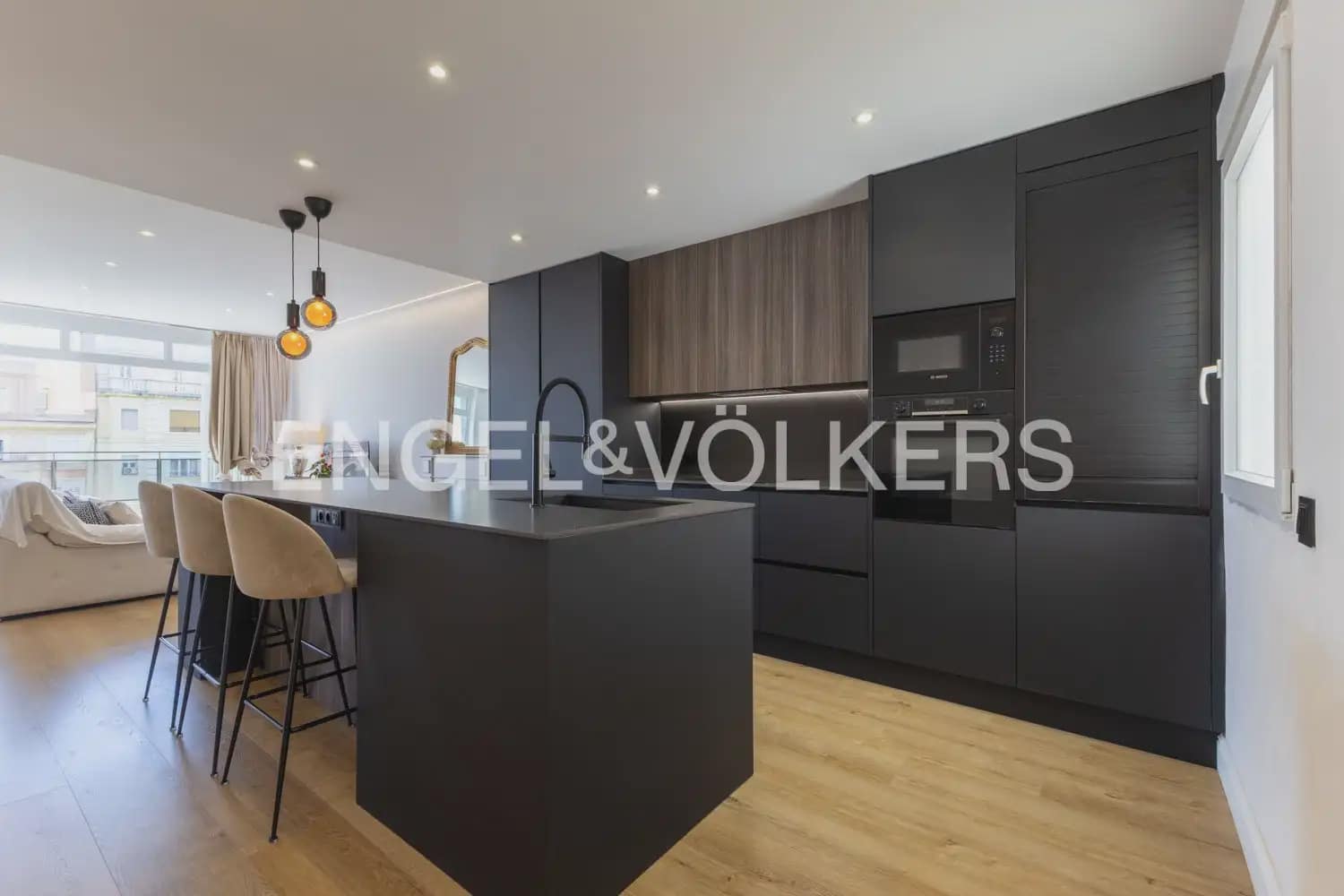 3 Zimmer Wohnung zu verkaufen in Valencia Stadt mit Garage - 795.000 € (Ref: 9897640)