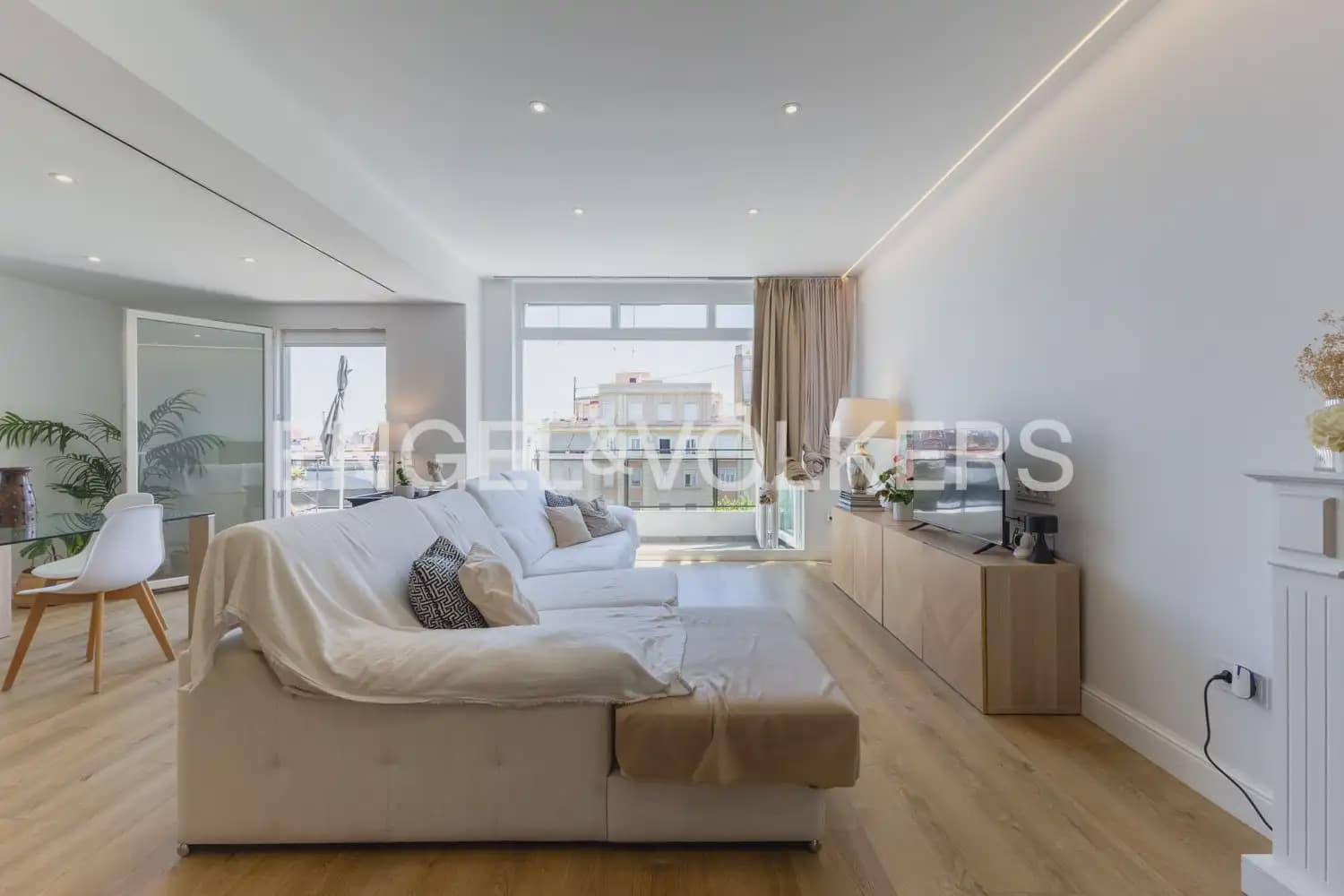 3 Zimmer Wohnung zu verkaufen in Valencia Stadt mit Garage - 795.000 € (Ref: 9897640)