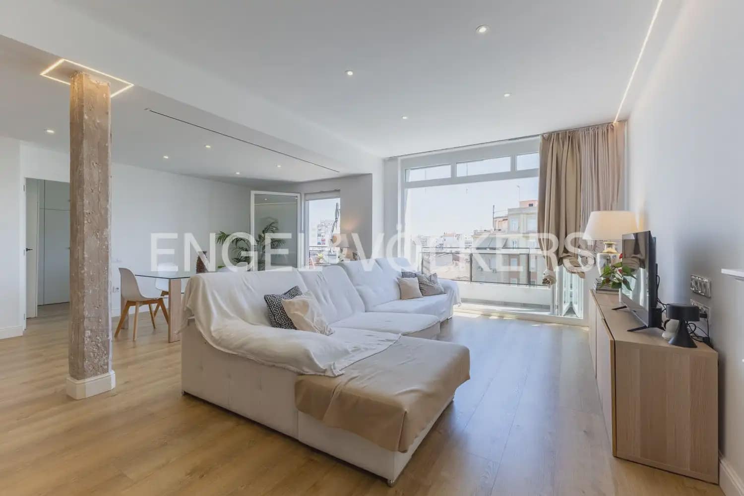 3 Zimmer Wohnung zu verkaufen in Valencia Stadt mit Garage - 795.000 € (Ref: 9897640)