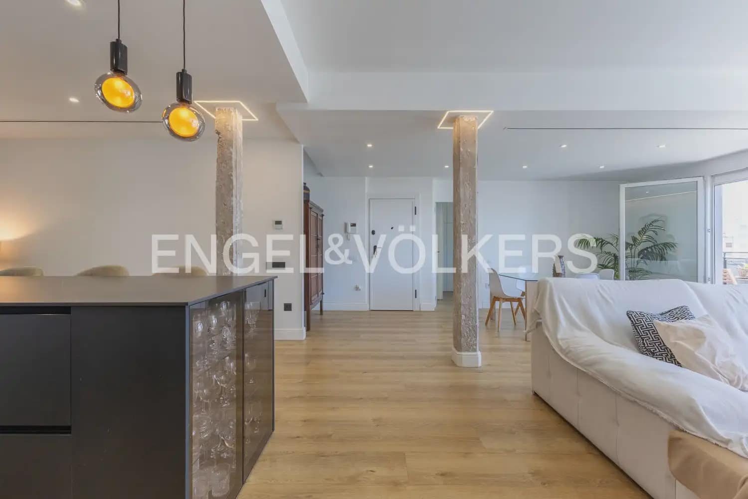 3 Zimmer Wohnung zu verkaufen in Valencia Stadt mit Garage - 795.000 € (Ref: 9897640)