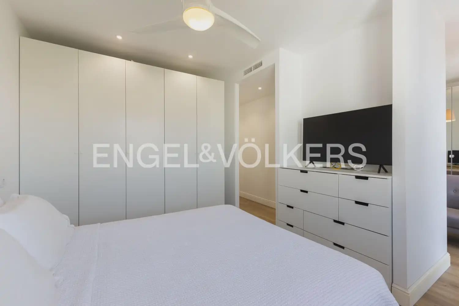 3 Zimmer Wohnung zu verkaufen in Valencia Stadt mit Garage - 795.000 € (Ref: 9897640)