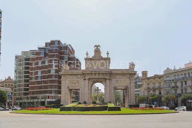 2 sovrum Lägenhet till salu i Russafa, Valencia stad med garage - 685 000 € (Ref: 9897650)