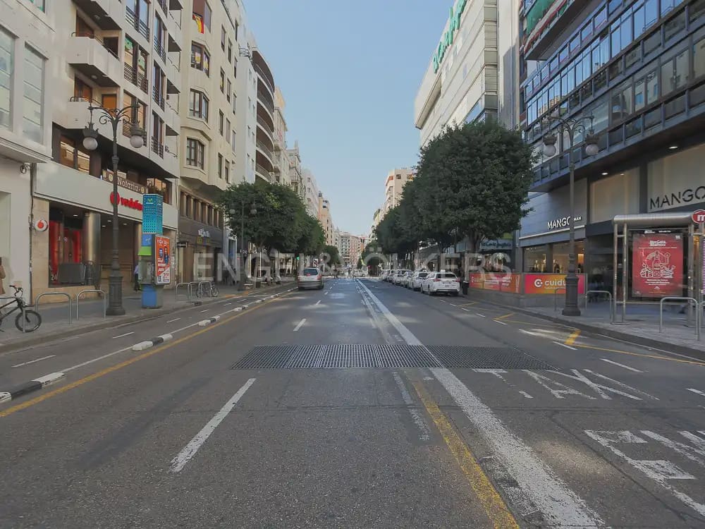 2 sovrum Lägenhet till salu i Valencia stad med garage - 685 000 € (Ref: 9897650)