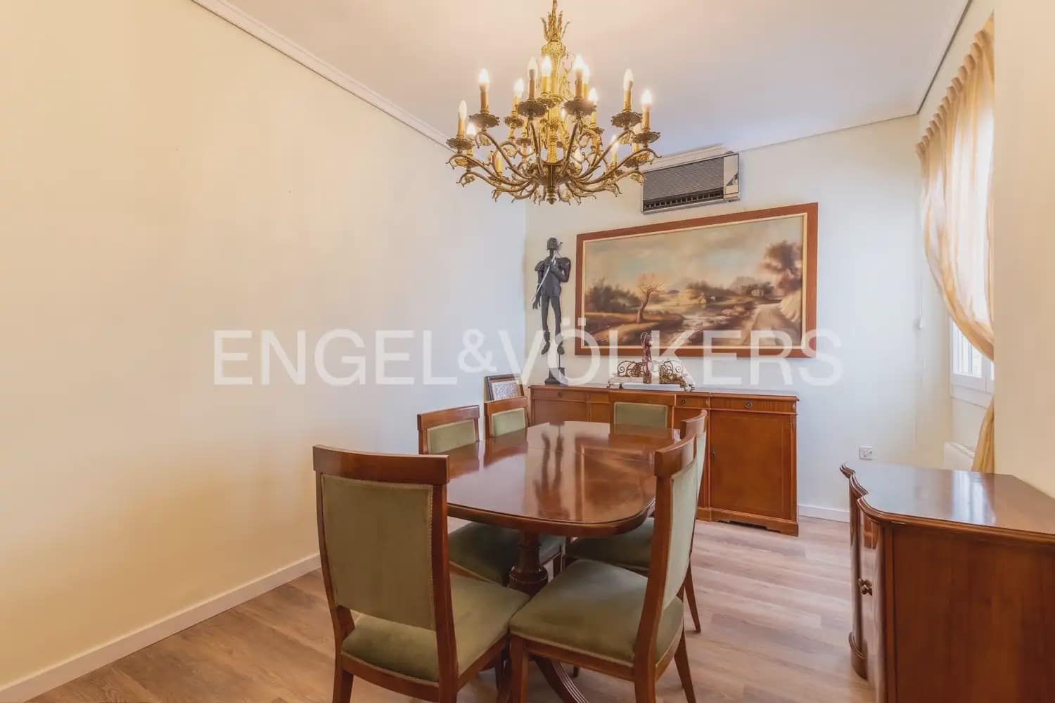 Appartement de 3 chambres à louer à Valence ville - 2 300 € (Ref: 9897652)