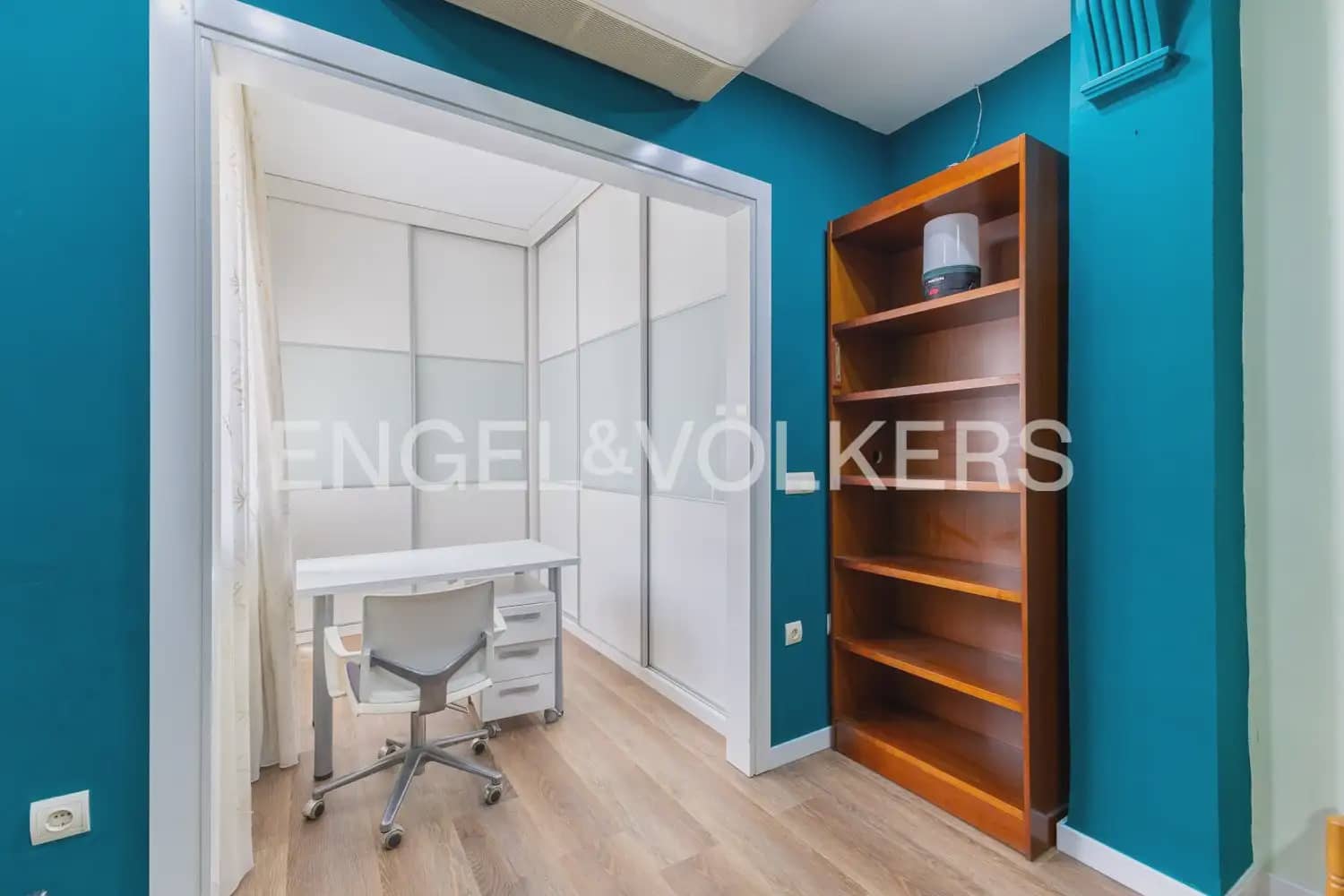 Appartement de 3 chambres à louer à Valence ville - 2 300 € (Ref: 9897652)