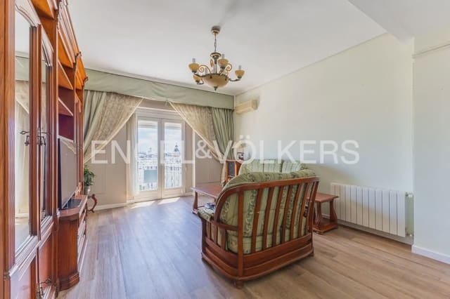 Appartement de 3 chambres à louer à El Grau, Valence ville - 2 300 € (Ref: 9897652)