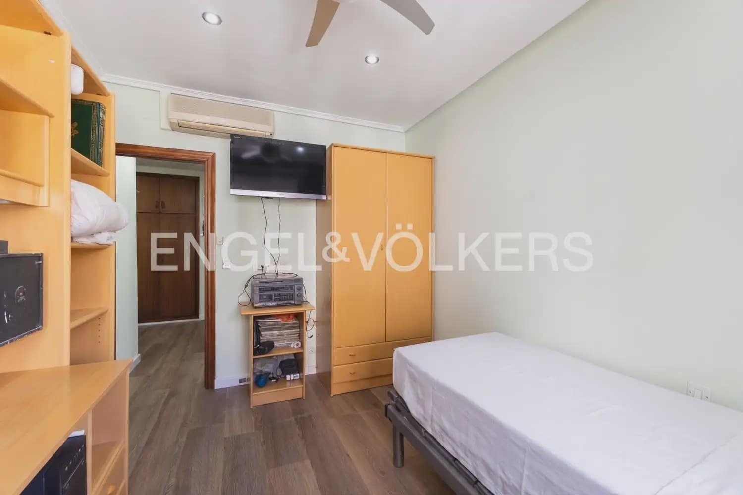 Appartement de 3 chambres à louer à Valence ville - 2 300 € (Ref: 9897652)