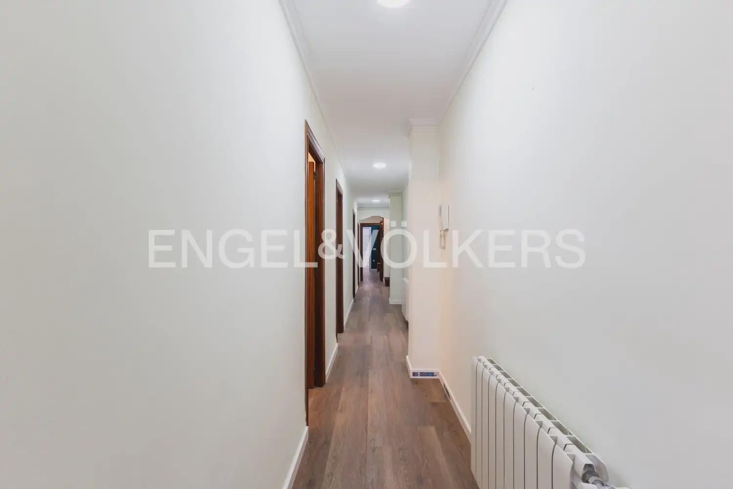 Appartement de 3 chambres à louer à Valence ville - 2 300 € (Ref: 9897652)
