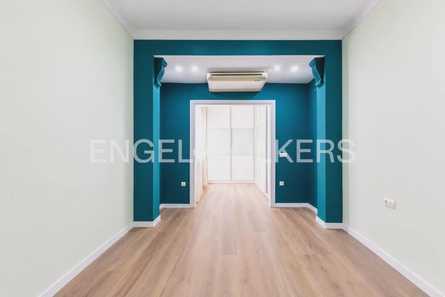 3 bedroom Flat for rent in Valencia city - € 2,300 (Ref: 9897652)