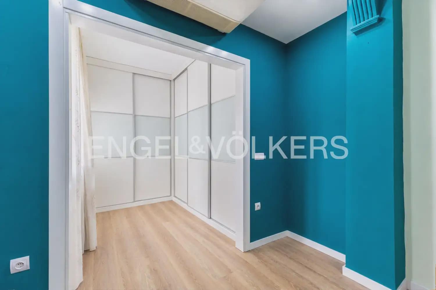 3 bedroom Flat for rent in Valencia city - € 2,300 (Ref: 9897652)